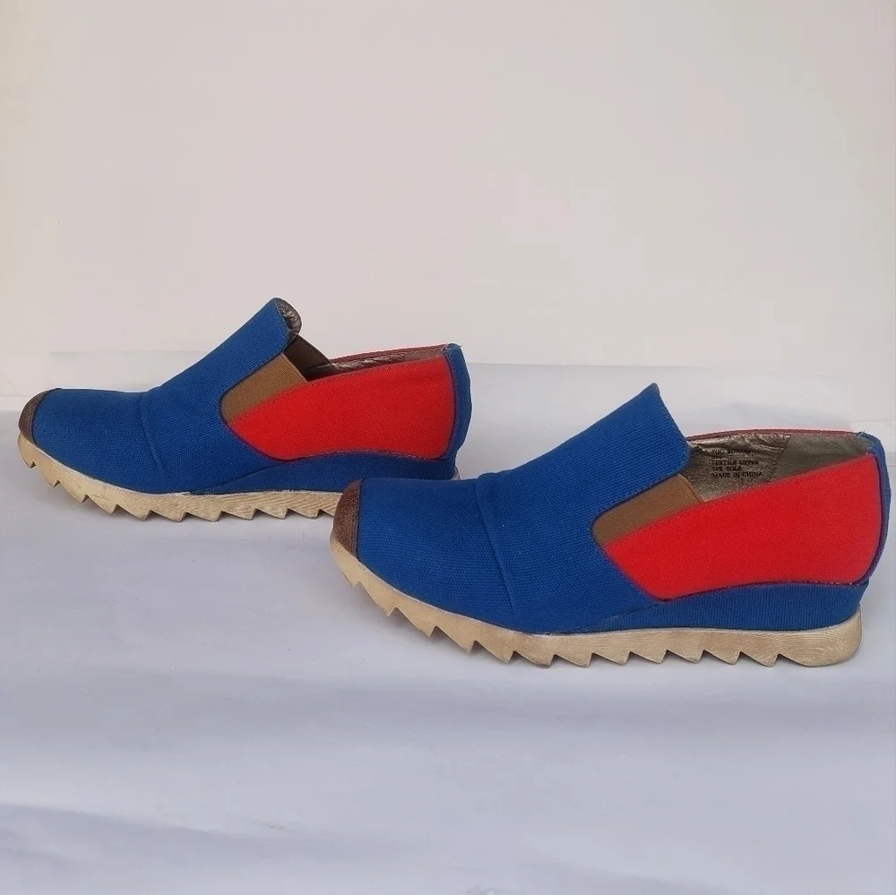 2 Lips Too Colorblock design shoes size 8.5